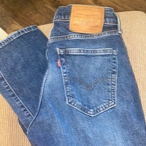 Levi’s mens blue jeans 28x34